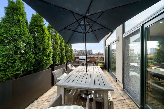 849 W Monroe St Unit Ph5, Chicago, IL 60607 - deck featuring outdoor dining area