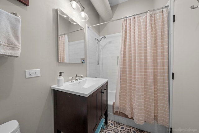 849 W Monroe St Unit Ph5, Chicago, IL 60607 - full bath featuring vanity and shower / bath combo with shower curtain