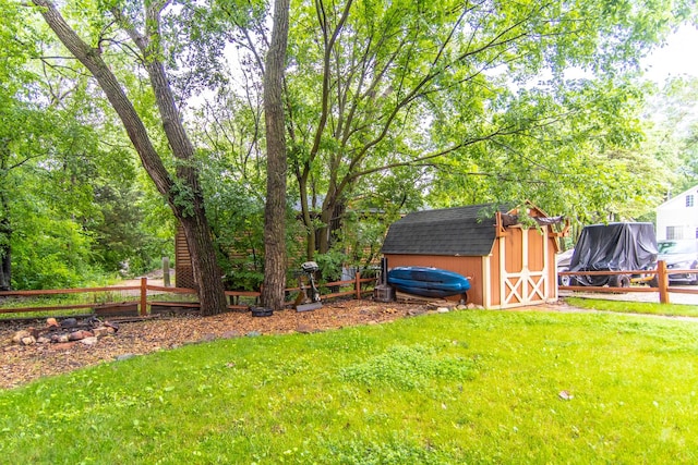 59 Fossil Ridge Ct, Wilmington, IL 60481 - view of yard featuring a shed