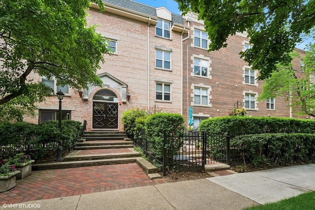 840 Forest Ave Unit C, Evanston, IL 60202 - view of property featuring entry steps