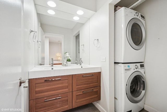 840 Forest Ave Unit C, Evanston, IL 60202 - full bathroom featuring stacked washing machine and dryer, double vanity, and recessed lighting