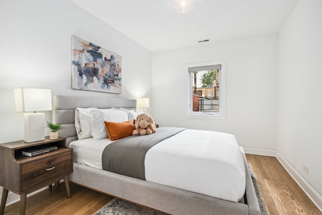 1726 W Huron St, Chicago, IL 60622 - bedroom with wood finished floors