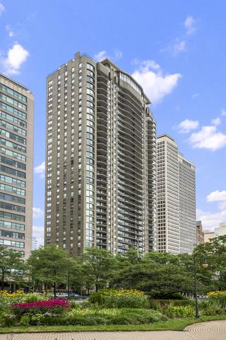 1040 N Lake Shore Dr Unit 26B, Chicago, IL 60611 - view of building exterior with a city view