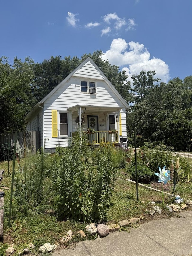 106 E Poplar St, Normal, IL 61761 - bungalow featuring covered porch