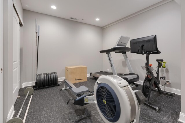 700 E Sunnyside Ave, Libertyville, IL 60048 - exercise area with baseboards and recessed lighting