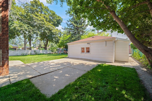 6037 N Nagle Ave, Chicago, IL 60646 - view of yard with a patio