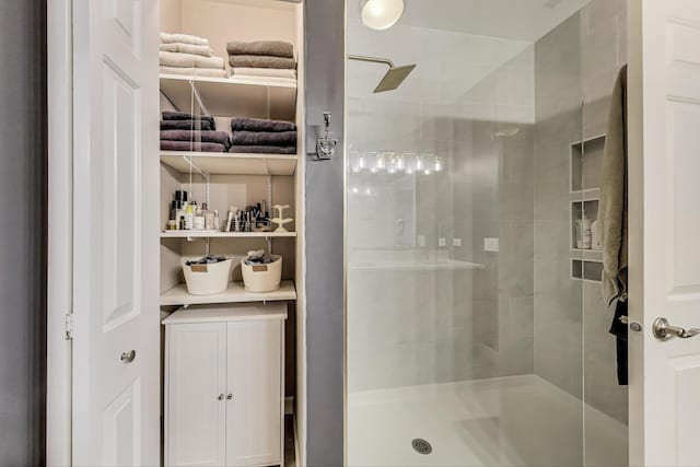 1601 N Paulina St Unit 2D, Chicago, IL 60622 - full bath featuring a shower stall