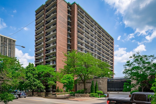 5901 N Sheridan Rd Unit 12D, Chicago, IL 60660 - photo 1