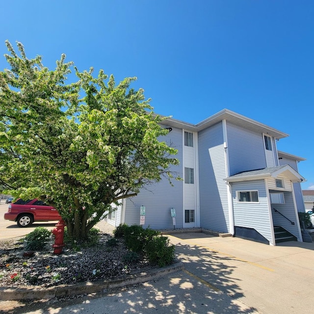 3170 W Monroe St Unit 210, Waukegan, IL 60085 - photo 1