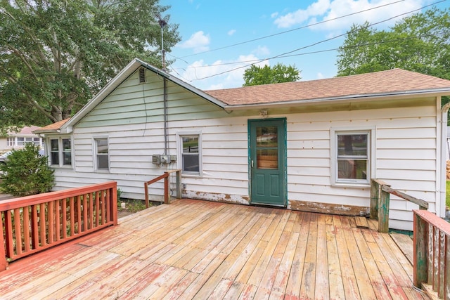 607 W Grant Ave, Pontiac, IL 61764 - view of wooden deck