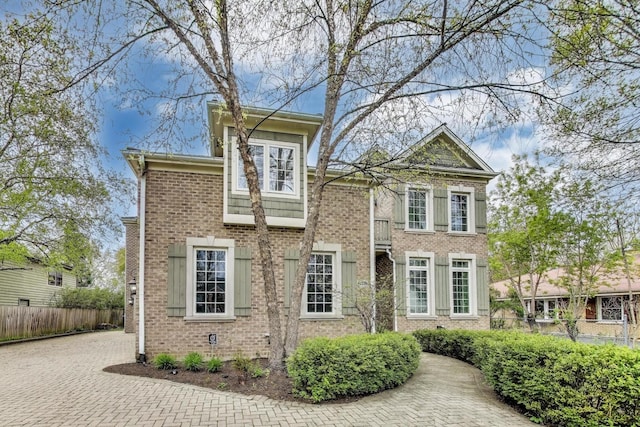 628 Greenwood Rd, Northbrook, IL 60062 - photo 2
