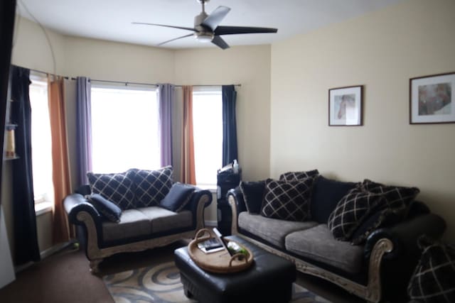 6948 S Eberhart Ave, Chicago, IL 60637 - carpeted living room with ceiling fan