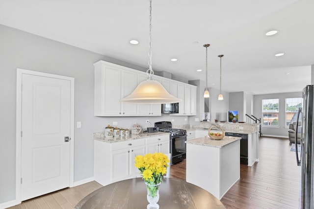 7 Bethel Ln, Schaumburg, IL 60194
