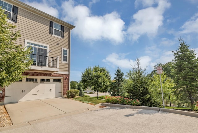 7 Bethel Ln, Schaumburg, IL 60194