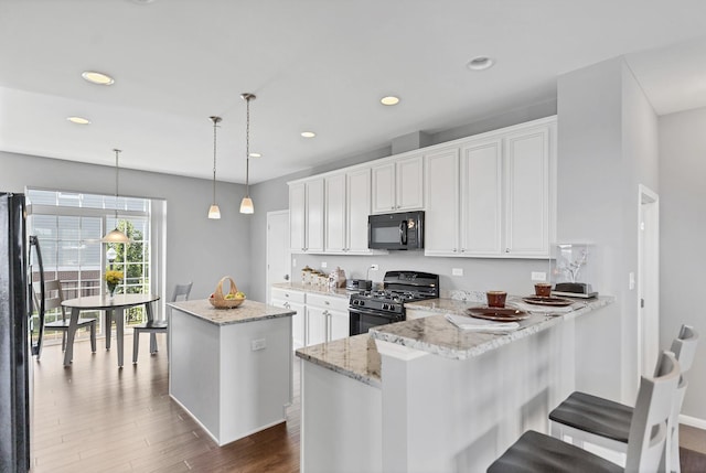 7 Bethel Ln, Schaumburg, IL 60194