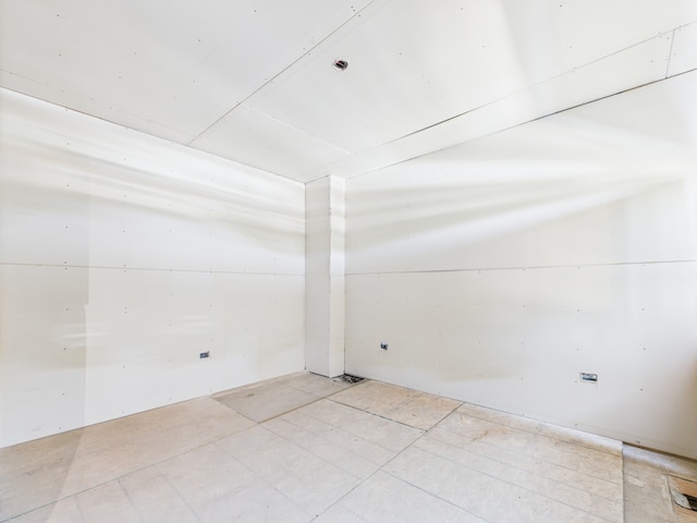 8551 S Ashland Ave, Chicago, IL 60620 - view of spare room