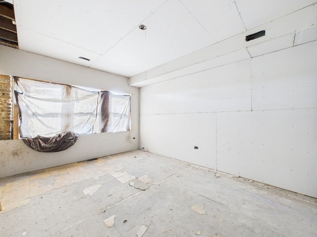 8551 S Ashland Ave, Chicago, IL 60620 - view of spare room