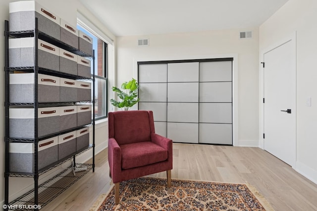 1261 N Paulina Ave Unit 6, Chicago, IL 60622 - sitting room with wood finished floors and baseboards