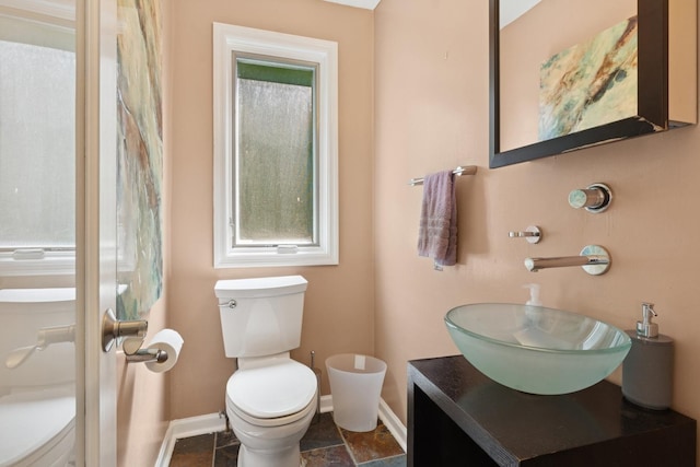 1006 Foster St, Evanston, IL 60201 - bathroom with toilet and vanity