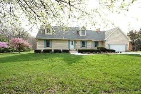 4454 N Prairie View Rd, Oakley, IL 62501 - photo 1