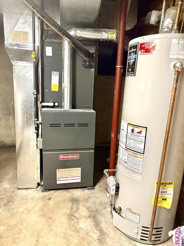 261 S Edison Ave, Elgin, IL 60123 - utilities featuring gas water heater