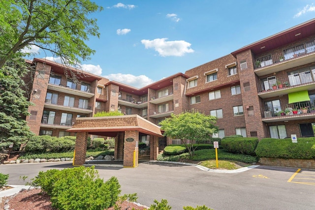 101 Old Oak Dr Unit 200, Buffalo Grove, IL 60089 - photo 1