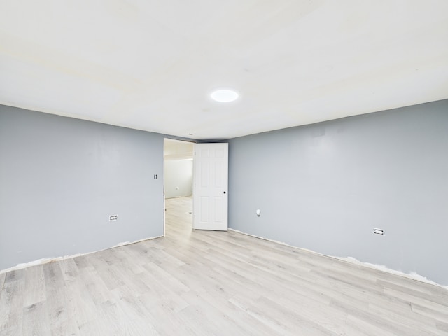 8015 S Paxton Ave, Chicago, IL 60617 - empty room with light wood-type flooring
