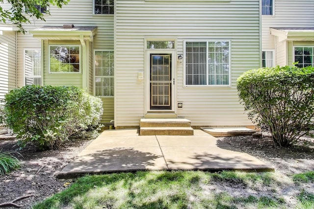 2302 Sandy Creek Dr, Algonquin, IL 60102 - entrance to property with a patio
