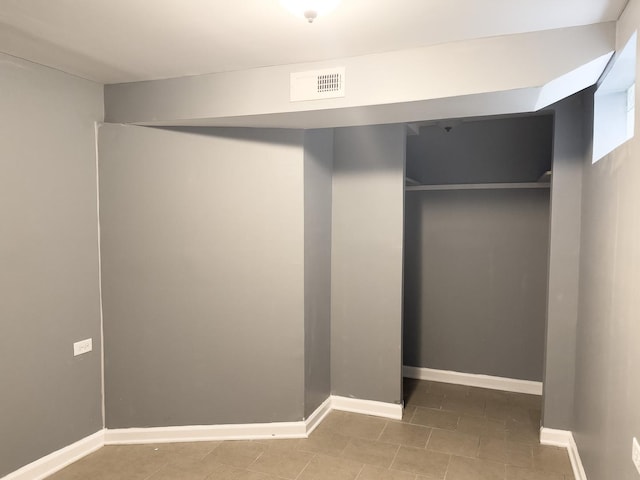 8517 S Wallace St, Chicago, IL 60620 - view of closet