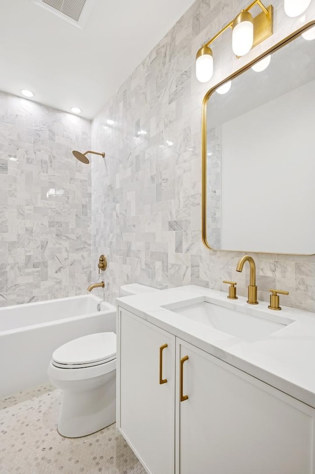 1352 W Diversey Pkwy Unit 2, Chicago, IL 60614 - full bath featuring tile walls, vanity, and shower / bath combination