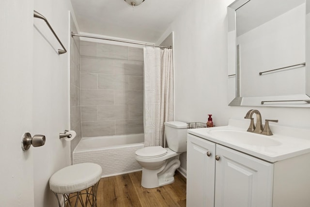 3551 Marseilles Ln, Hazel Crest, IL 60429 - full bathroom with wood finished floors, vanity, and shower / tub combo