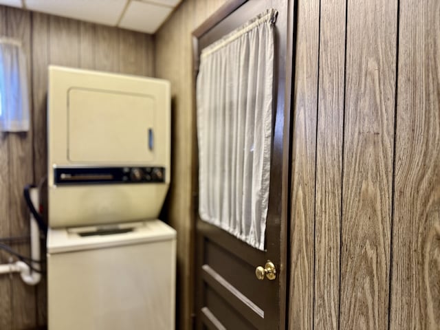 2503 Main St, Peru, IL 61354 - laundry room with stacked washing machine and dryer
