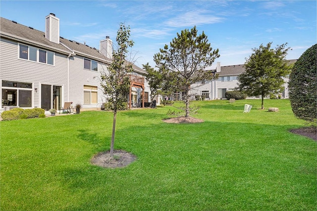 8156 Ripple Ridge Dr, Darien, IL 60561 - view of grassy yard