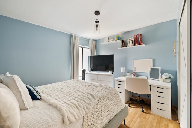14515 Central Ct Unit Ph1, Oak Forest, IL 60452 - bedroom featuring light wood-style flooring and an office area