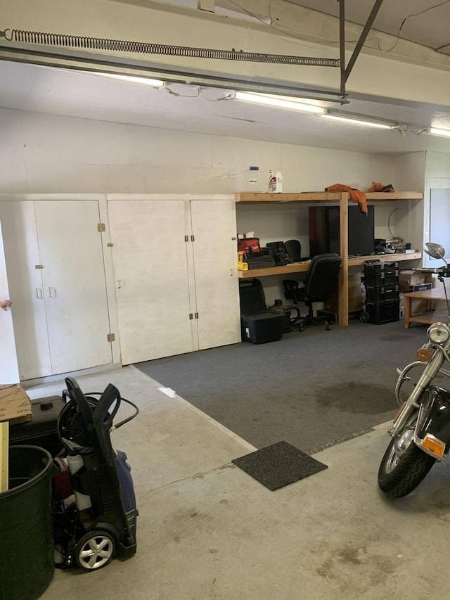 353 W Porter St, Oglesby, IL 61348 - garage featuring a workshop area