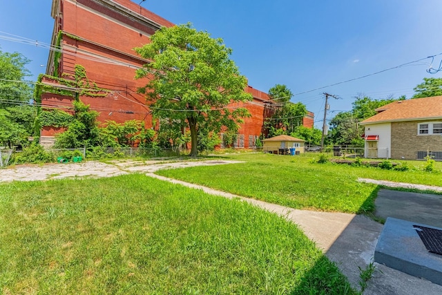 58 W 118th St, Chicago, IL 60628 - view of yard