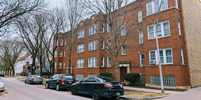 3707 W Cullom Ave Unit 1, Chicago, IL 60618 - photo 1