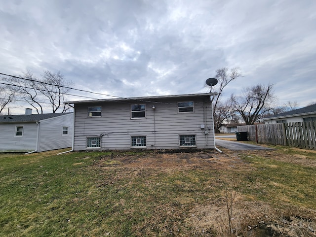 3236 Roesner Dr, Markham, IL 60428 - back of property