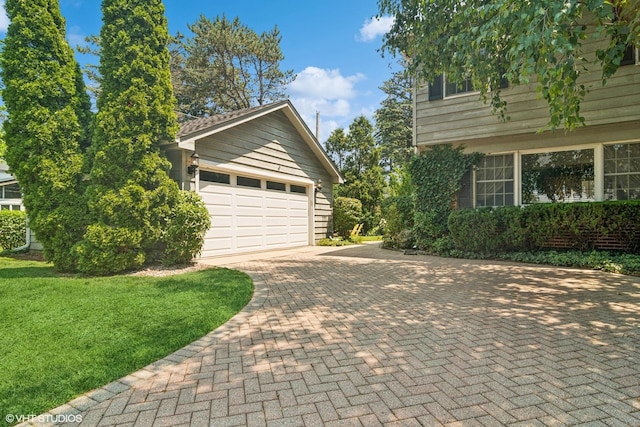 401 S Carlyle Pl, Arlington Heights, IL 60004 - garage featuring decorative driveway