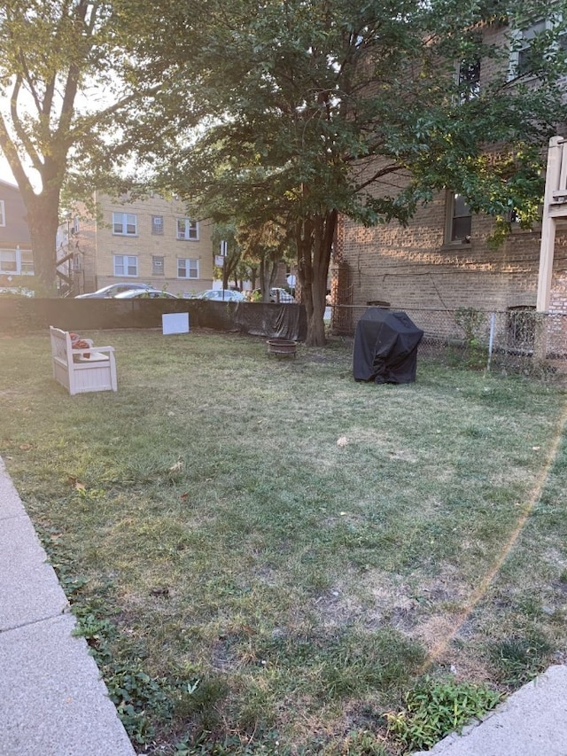 3255 N Kenneth Ave, Chicago, IL 60641 - view of yard