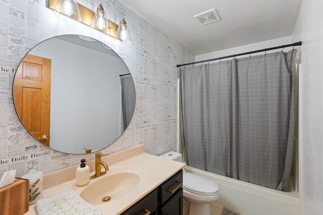 2599 Oak Dr Unit 2599, West Dundee, IL 60118 - full bathroom with vanity and shower / tub combo with curtain