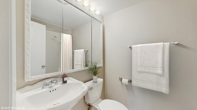 4700 Old Orchard Rd Unit 310, Skokie, IL 60076 - full bathroom featuring a sink and a shower with shower curtain