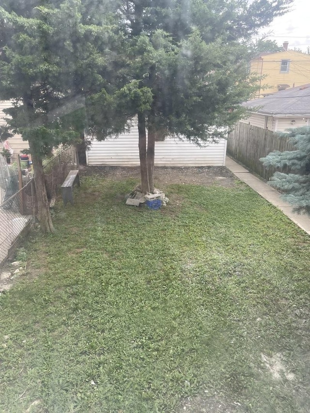 5229 S Campbell Ave, Chicago, IL 60632 - view of yard