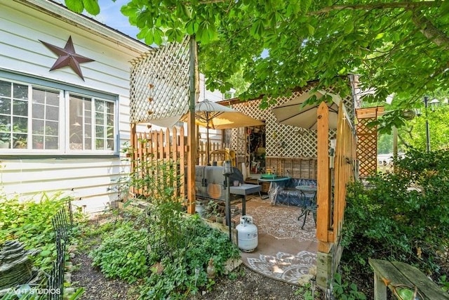 8316 Howe Rd, Wonder Lake, IL 60097 - view of patio