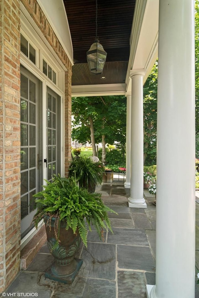 500 E Mayfair Rd, Arlington Heights, IL 60005 - view of covered porch
