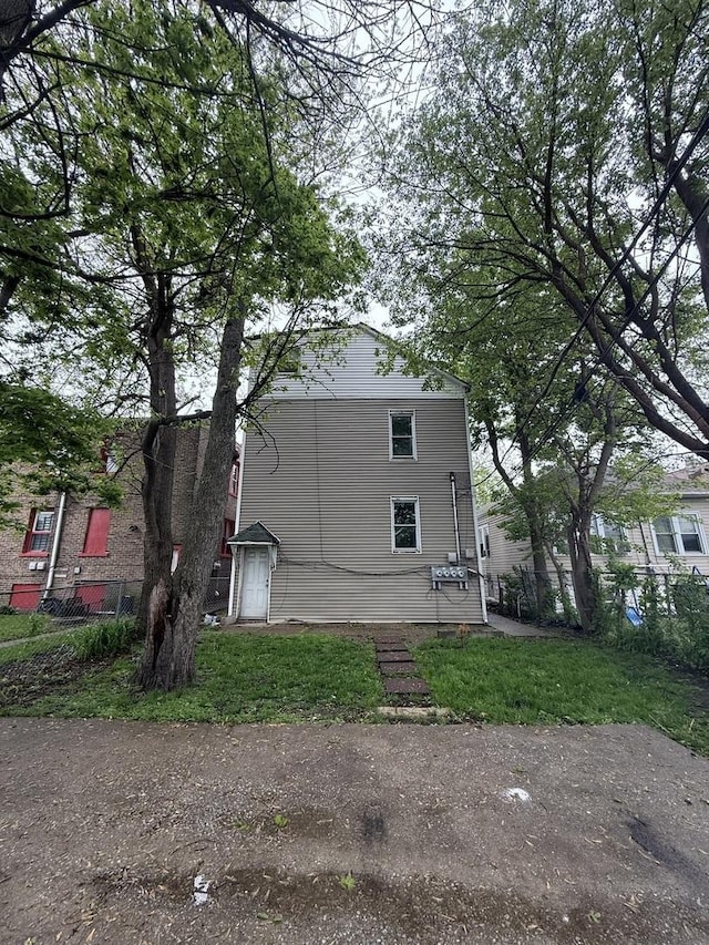 10230 S Yates Blvd, Chicago, IL 60617 - photo 3
