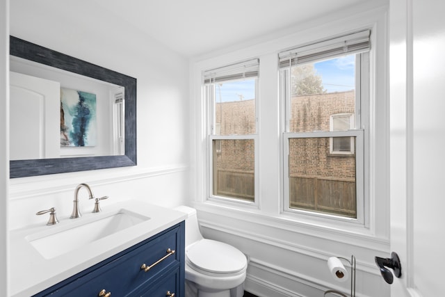 3330 E Ave, Berwyn, IL 60402 - bathroom featuring vanity and toilet