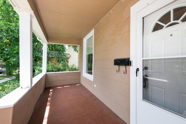 12300 Maple Ave, Blue Island, IL 60406 - view of porch