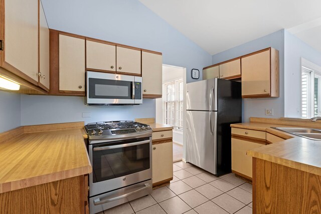 2 Warwick Ln, Lincolnshire, IL 60069 - photo 10