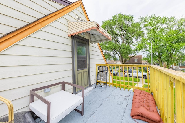 4918 S Luna Ave, Chicago, IL 60638 - view of wooden deck